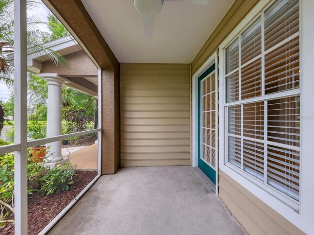 8933 MANOR LOOP 105, Bradenton, FL 34202