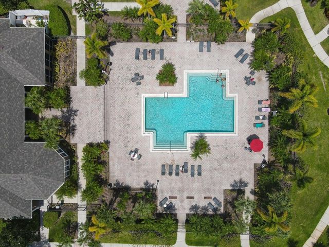8933 MANOR LOOP 105, Bradenton, FL 34202