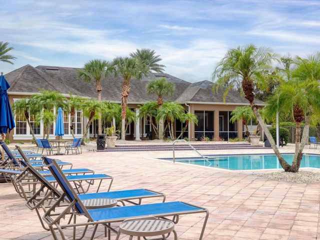 8933 MANOR LOOP 105, Bradenton, FL 34202