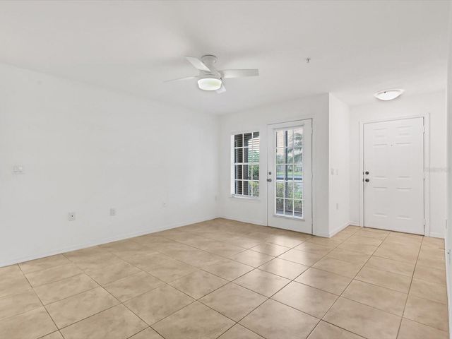 8933 MANOR LOOP 105, Bradenton, FL 34202