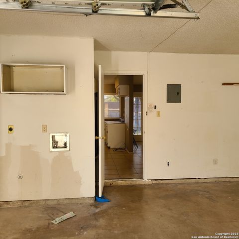 8803 WIMBLEDON ST, San Antonio, TX 78254