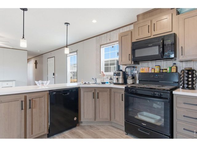 431 N 35th Ave 112, Greeley, CO 80631