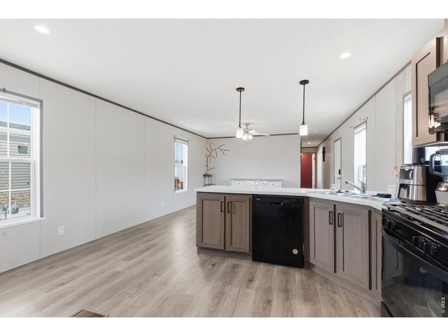 431 N 35th Ave 112, Greeley, CO 80631