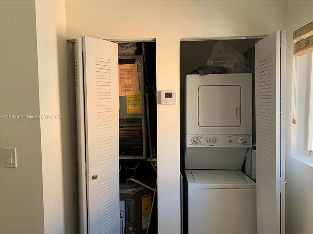 928 SW 3rd St 203, Miami, FL 33130