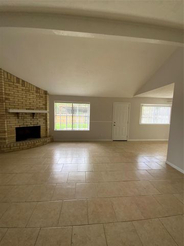 14814 S Silver Green Drive, Houston, TX 77015