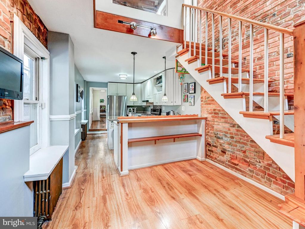 Image 15 of property listing at 2013 N BANK ST, Baltimore, MD 21231