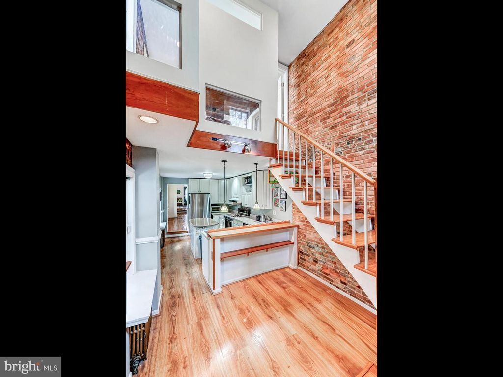 Image 16 of property listing at 2013 N BANK ST, Baltimore, MD 21231