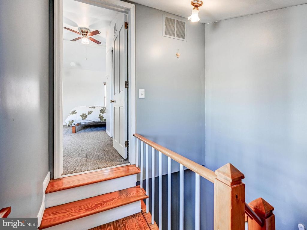 Image 27 of property listing at 2013 N BANK ST, Baltimore, MD 21231