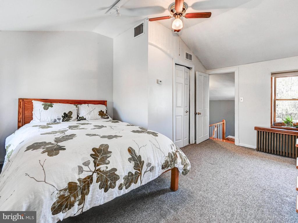 Image 29 of property listing at 2013 N BANK ST, Baltimore, MD 21231