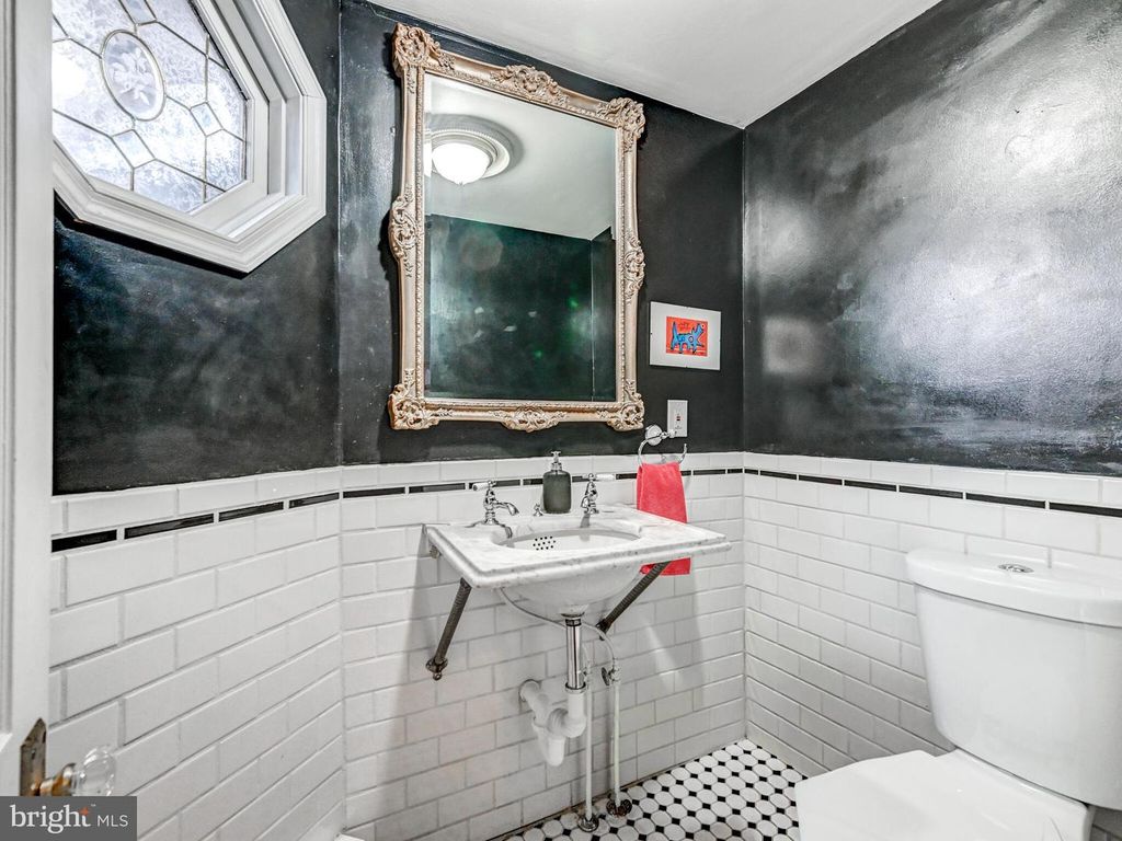 Image 30 of property listing at 2013 N BANK ST, Baltimore, MD 21231