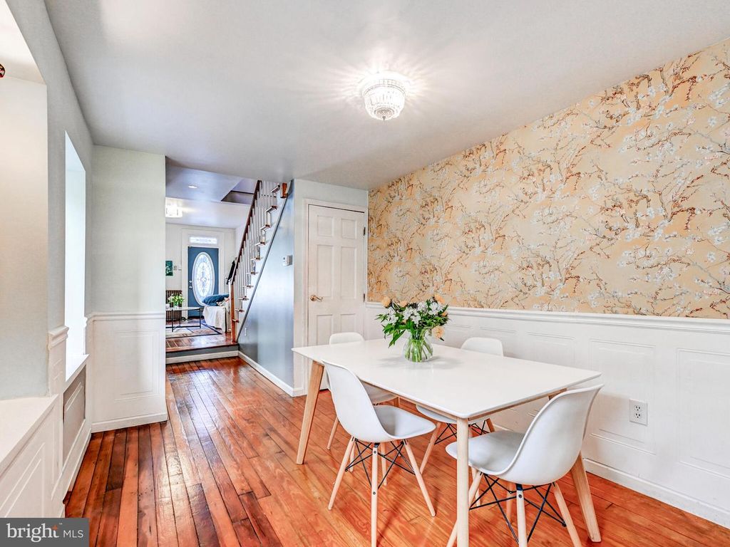 Image 9 of property listing at 2013 N BANK ST, Baltimore, MD 21231