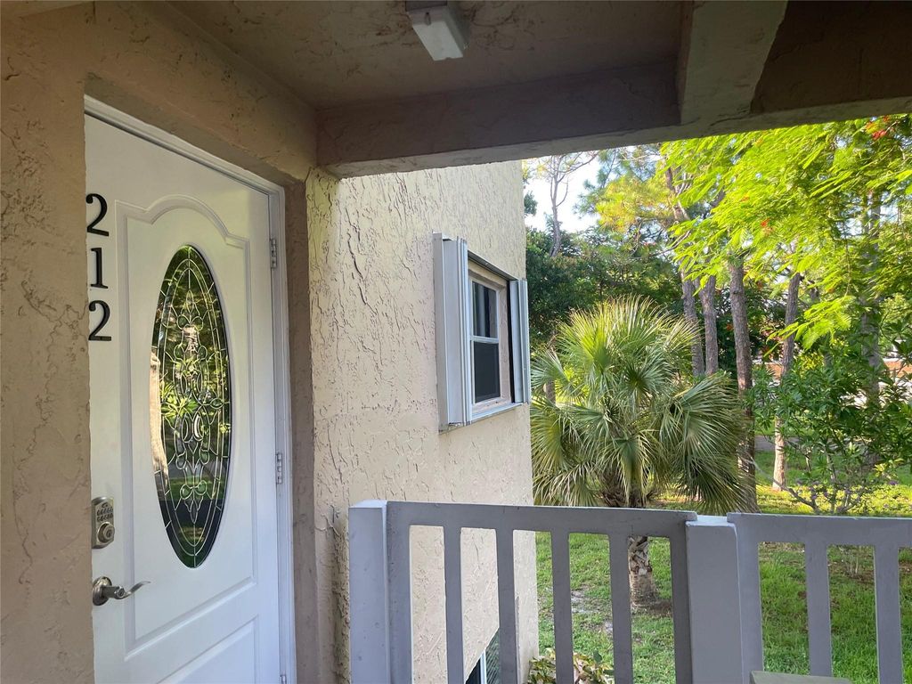 608 SW Natura Blvd 212, Deerfield Beach, FL 33441
