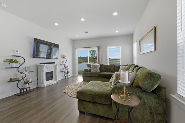 1752 Flora Grove, Hermitage, TN 37076