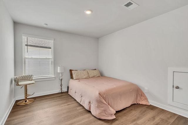 1752 Flora Grove, Hermitage, TN 37076