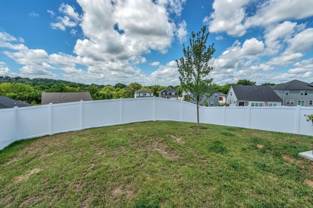 1752 Flora Grove, Hermitage, TN 37076