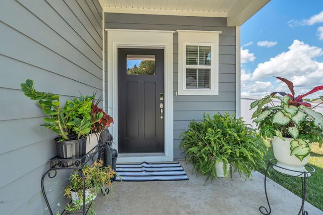 1752 Flora Grove, Hermitage, TN 37076