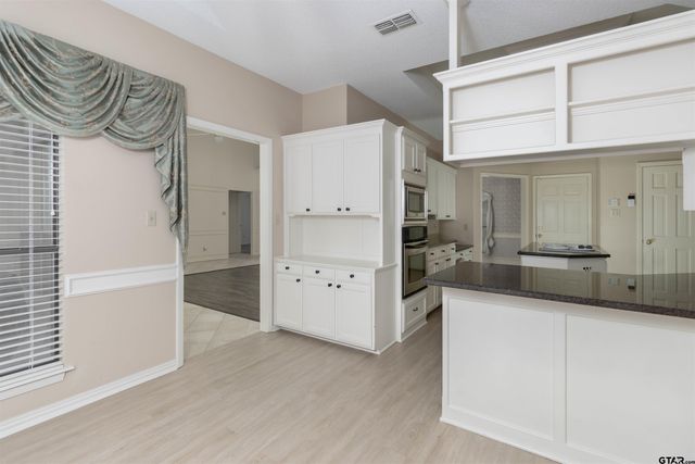 11922 White Deer Trl, Tyler, TX 75703