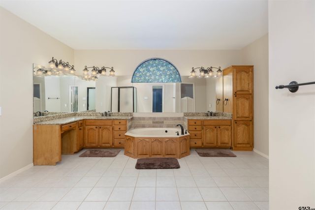 11922 White Deer Trl, Tyler, TX 75703