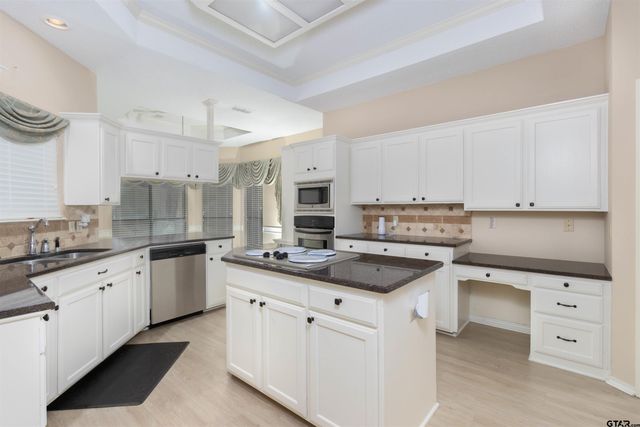 11922 White Deer Trl, Tyler, TX 75703