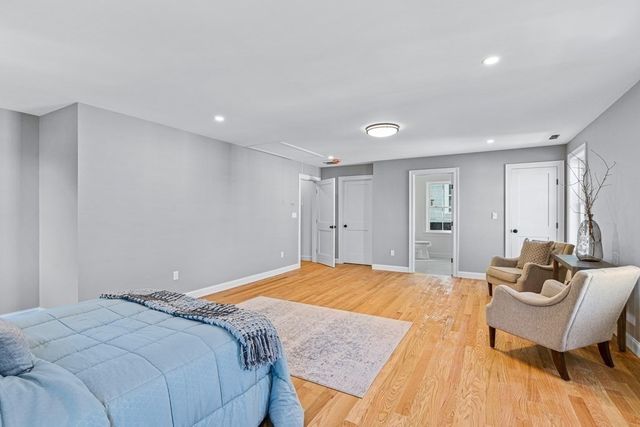 2 Day Street 2, Waltham, MA 02453