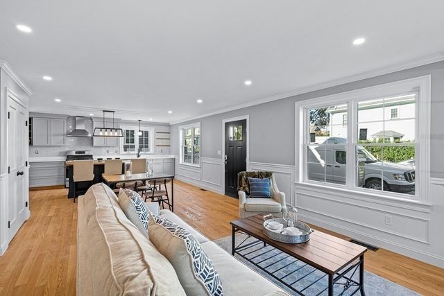 2 Day Street 2, Waltham, MA 02453