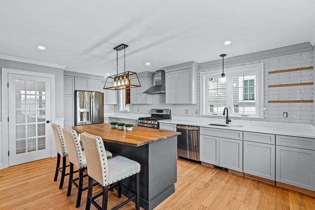 2 Day Street 2, Waltham, MA 02453