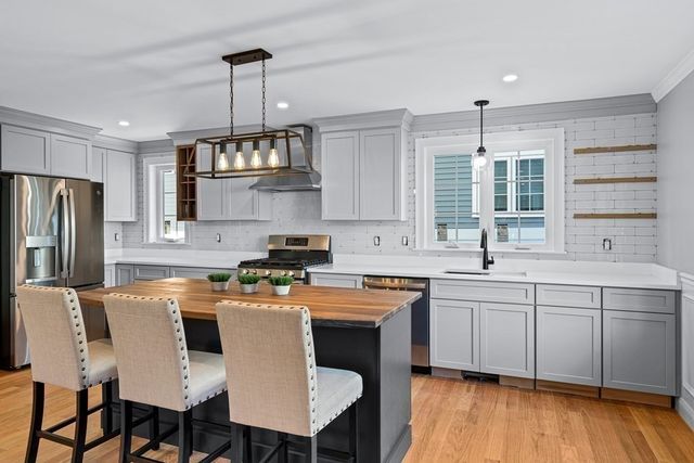 2 Day Street 2, Waltham, MA 02453