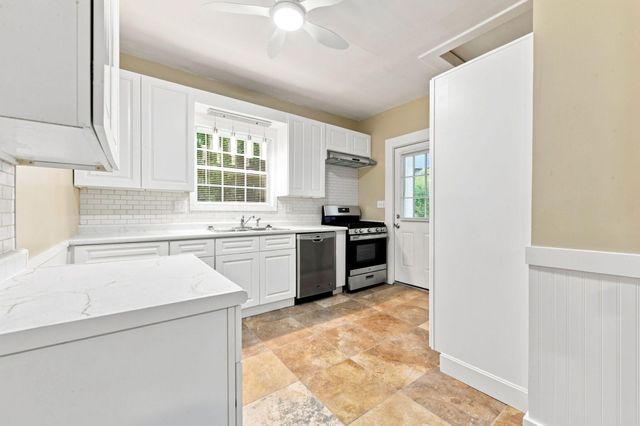 21505 Rockwell Street, Farmington Hills, MI 48336