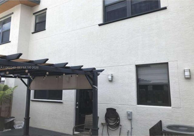 7855 NW 105th Ave, Doral, FL 33178