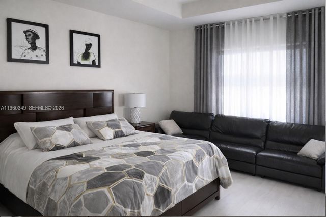 7855 NW 105th Ave, Doral, FL 33178