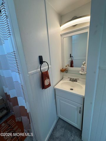 41 Atlantic Street, Keyport, NJ 07735