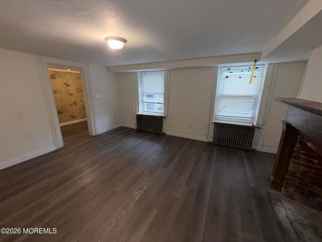 41 Atlantic Street, Keyport, NJ 07735