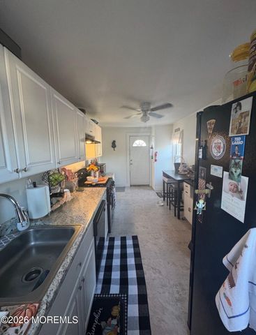 41 Atlantic Street, Keyport, NJ 07735