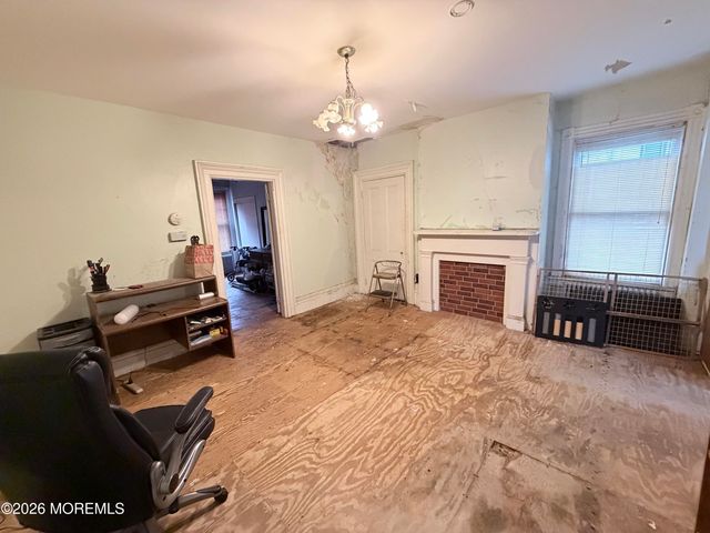 41 Atlantic Street, Keyport, NJ 07735