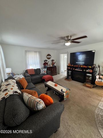 41 Atlantic Street, Keyport, NJ 07735