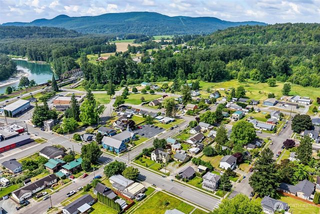 307 3rd Street, Sultan, WA 98294