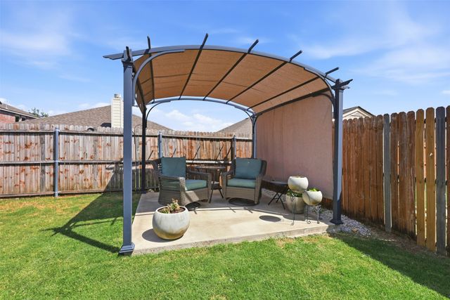 5925 Mountain Bluff Drive, Fort Worth, TX 76179