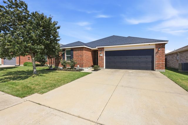 5925 Mountain Bluff Drive, Fort Worth, TX 76179