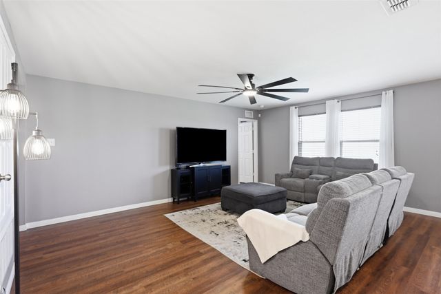 5925 Mountain Bluff Drive, Fort Worth, TX 76179