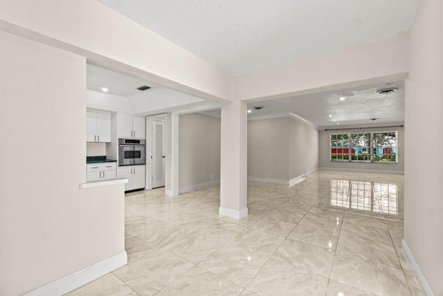 1290 SW 8th Street, Boca Raton, FL 33486