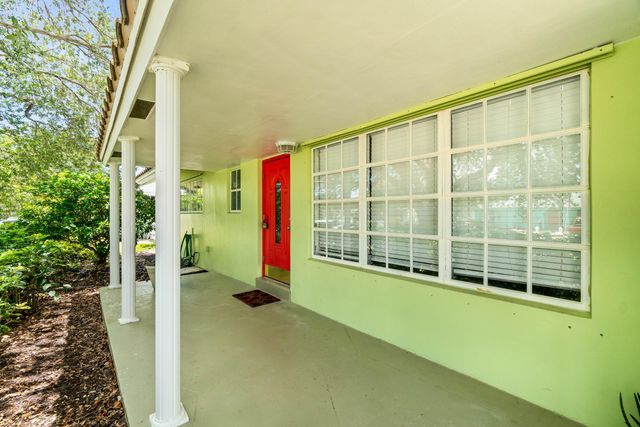 1290 SW 8th Street, Boca Raton, FL 33486
