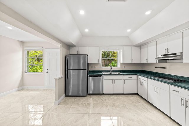 1290 SW 8th Street, Boca Raton, FL 33486