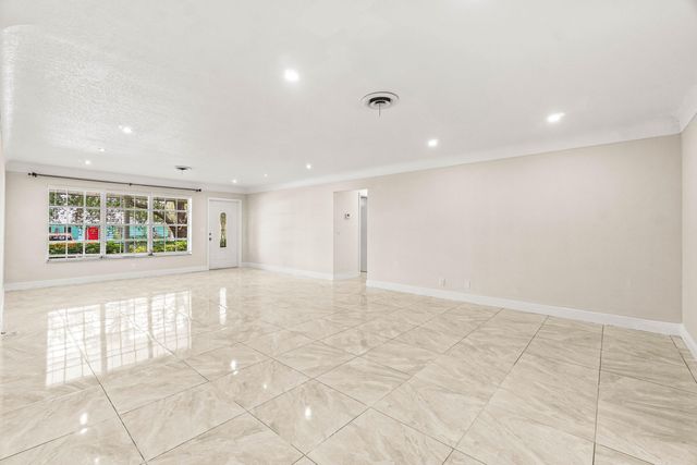 1290 SW 8th Street, Boca Raton, FL 33486