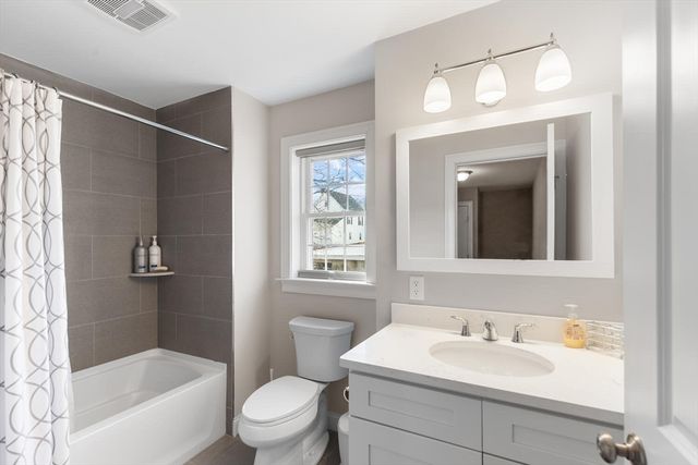 260 West St 7, Quincy, MA 02169