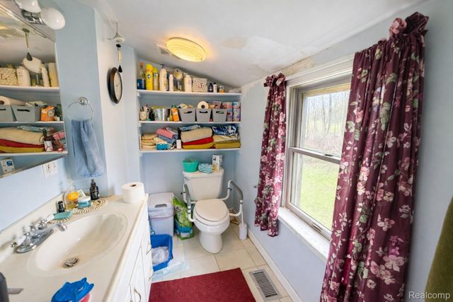 10044 Locust Drive, Tyrone Township, MI 48430