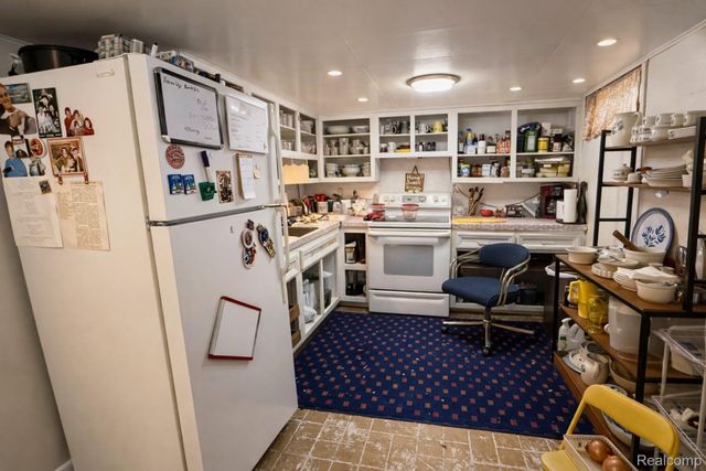 10044 Locust Drive, Tyrone Township, MI 48430