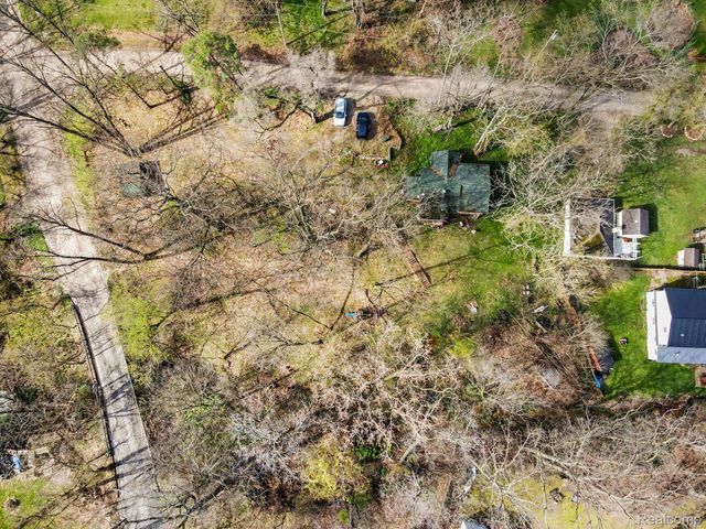 10044 Locust Drive, Tyrone Township, MI 48430