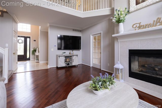 14229 Mandarin Drive, Shelby Charter Township, MI 48315