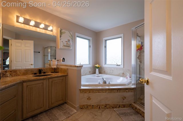 14229 Mandarin Drive, Shelby Charter Township, MI 48315