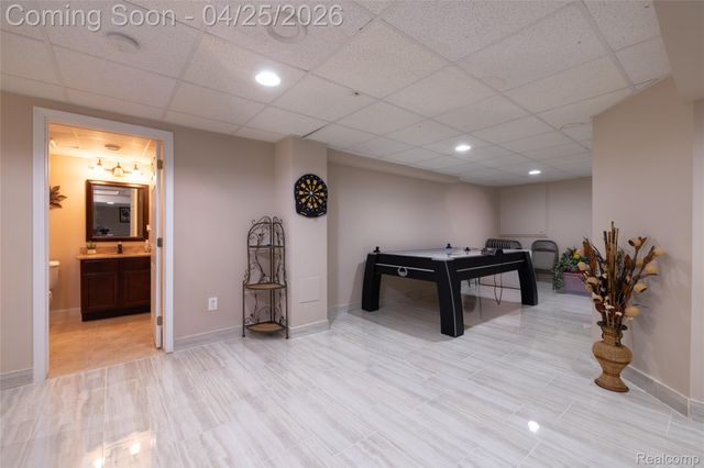14229 Mandarin Drive, Shelby Charter Township, MI 48315